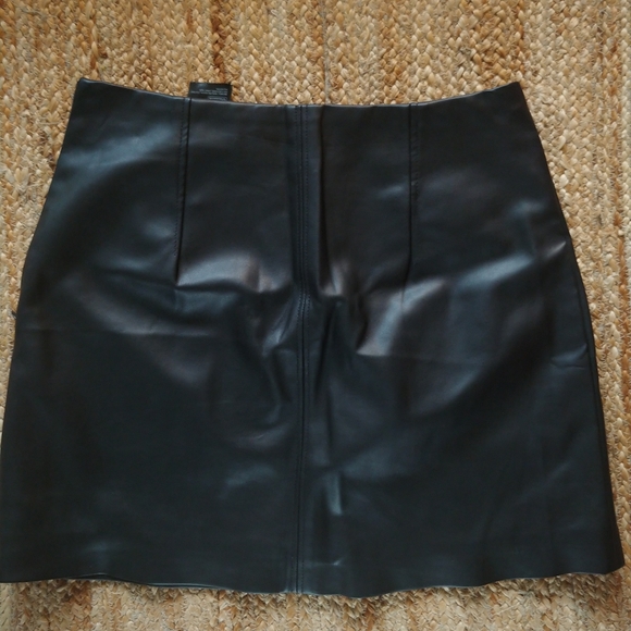 H&M leather skirt - Picture 4 of 4